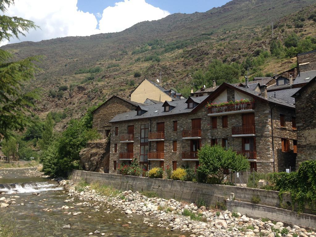 Апартаменты Vora Riu Эстерри-д'Анеу Экстерьер фото